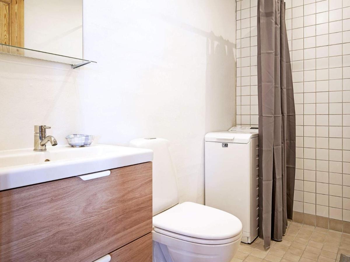 6 Person Holiday Home In スヴァネケ エクステリア 写真